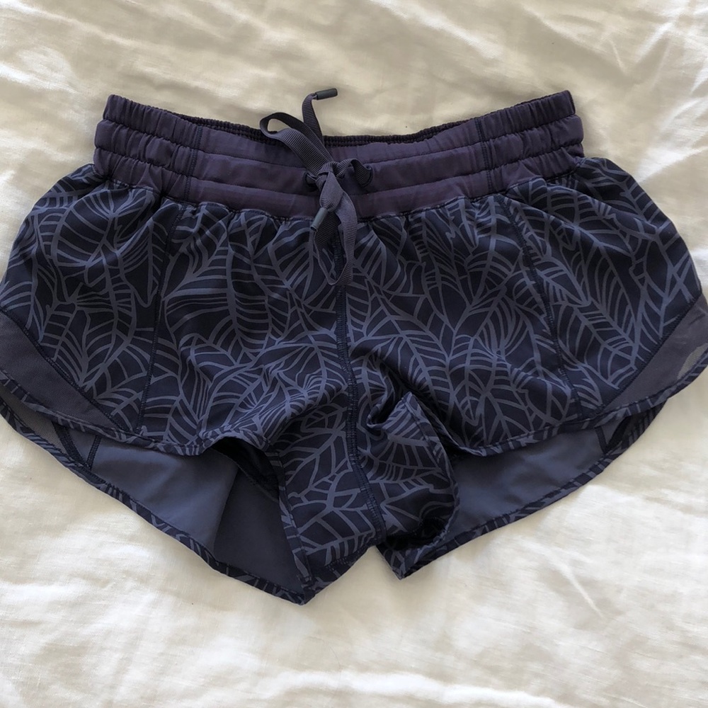 Lululemon purple leaf print shorts size 6